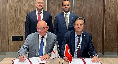 İlk uzay görevi için imzalar atıldı
