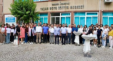 İzmir Bergama'da 'Yaşam Boyu' üniversiteli oldular!
