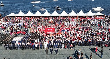 İzmir'de tarihi 100. yıl kutlamaları başladı