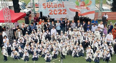 İzmit'te düğün havasında sünnet şöleni yaşandı