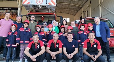 Rize'de özel çocuklardan itfaiye erlerine ziyaret