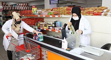 Sosyal market hayırseverlerle büyüyor