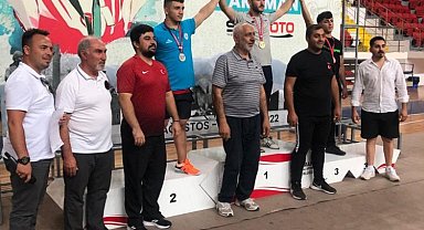 Yaşar Karaca madalyaya doymuyor