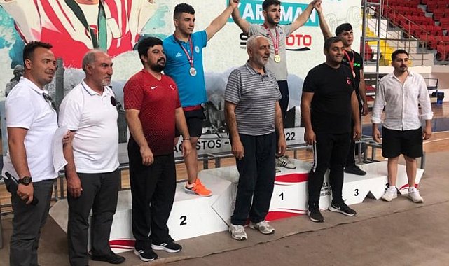 Yaşar Karaca madalyaya doymuyor