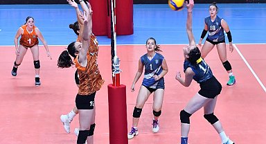 ABB'li Kadın Voleybol Takımı galibiyetle başladı