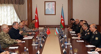 Bakan Akar Azerbaycan'da temaslarını sürdürüyor