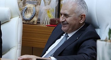 Binali Yıldırım COVID-19'a yakalandı