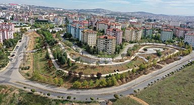 Çayırova Cumhuriyet Mahallesi Parkı'nda sona doğru