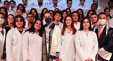 Dokuz Eylül'de 'beyaz önlük'ler giyildi