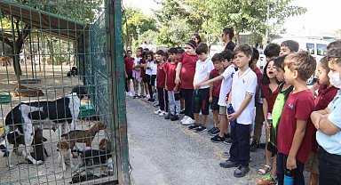 Hatay'da can dostlarına miniklerden ziyaret