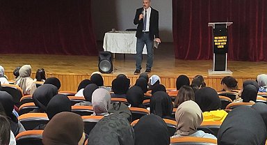 İstanbul'da gazeteci yazar Metin Özmen'den 'Başarıda Arkadaş Seçimi'