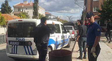 Kadın kendini rahatsız eden kişiyi bıçakladı