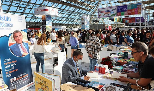 Kitap Fuarı'na üç günde rekor ziyaretçi
