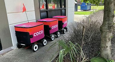 Teslimat robotu Coco paket servisi hızlı şekilde getiriyor