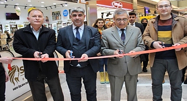 Afyon'da Büyük Zafer'in 100. Yılı Resim Sergisi açıldı