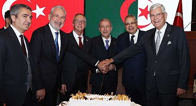 Bakan Akar, Cezayir Bağımsızlık Günü resepsiyonunda