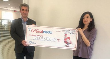 Çılgın Sayısal Loto talihlisi çekini aldı