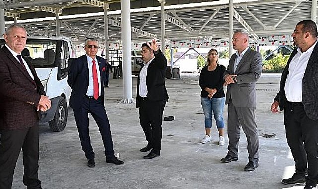 Kemer’de her mahalleye bir pazar yeri