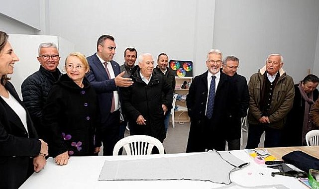 Turgay Erdem, Kurtuluş Mahallesi’nde vatandaşı dinledi