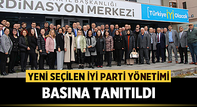 Afyonkarahisar'da yeni seçilen İYİ Parti yönetimi basına tanıtıldı