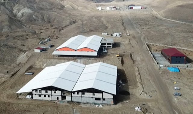 Belediyeden Oltu'ya çuval fabrikası!