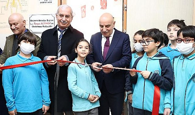 Keçiören Belediyesi Ortaokula Laboratuvar ve Kütüphane Açtı