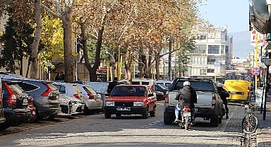 Ödemiş'te Hürriyet Caddesi artık tek yön 