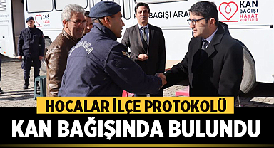 Afyonkarahisar'ın Hocalar ilçesinde protokol kan bağışında bulundu