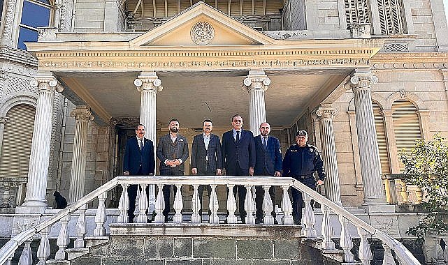 Ak Parti İzmir Milletvekili Mahmut Atilla Kaya: Tarihi köşk İzmir'e ve Buca'ya kazandırılacak