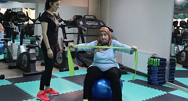 İzmit'te kadınlar sosyalleşirken sağlıklarına kavuşuyor