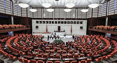 Kamuda sözleşmeliye kadro yasalaştı!