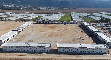 Kınık Toptancı Hali Projesi inşaatı yarıyı geçti