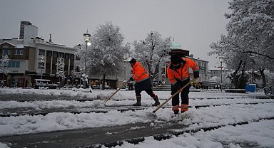 Konya'da 'kar ve buzlanma' mesaisi