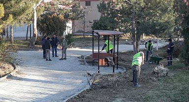 Kütahya'da İsmail Hakkı Uzunçarşılı Parkı'na peyzaj