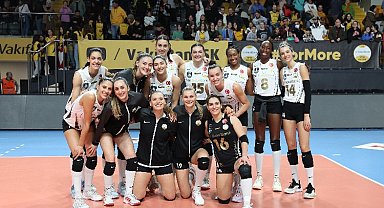 VakıfBank'ın ligdeki galibiyet serisi sürüyor
