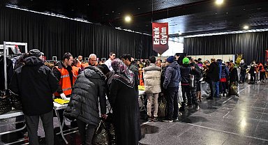 10 bin depremzedeye giyim desteği