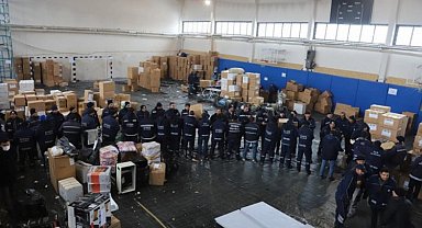 54 tır insani yardım malzemesi gönderdi