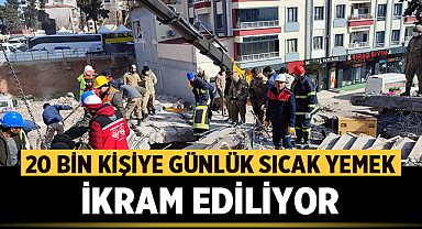 Afyonkarahisar Belediyesi, kurduğu aşevleriyle 20 bin kişiye günlük sıcak yemek ikram ediyor