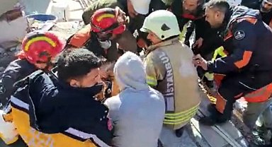 Beşiktaş taraftarı Kerem'e itfaiyecilerden maç sözü