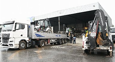 Çayırova'dan deprem bölgesine 5 iş makinesi