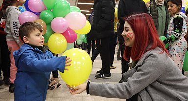 'Çocuklar Gülsün Dünya Gülsün'
