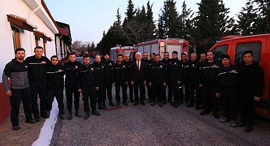 Deprem kahramanları anlattı: Cehennem çukurundan kurtarmanın mutluluğu anlatılamaz