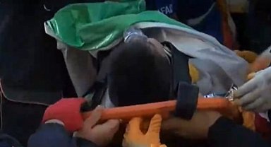 Diyarbakır'da anne ve çocuk 101 saat sonra kurtarıldı