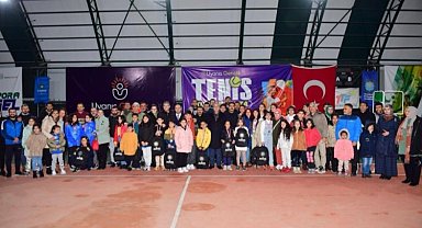 Diyarbakır'da "Uyanış Gençlik" tenis turnuvası sona erdi