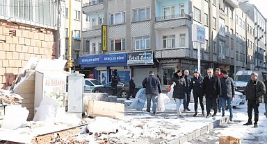 ERÜ Rektörü'nden hasarlı binalara inceleme