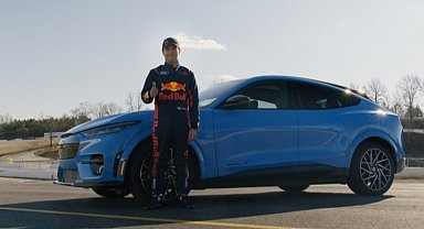 Ford F1'e dönüyor
