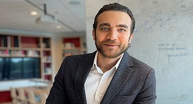 Gençlerin Aklında Ne Varsa, Yanlarında Genç Akbanklı Var