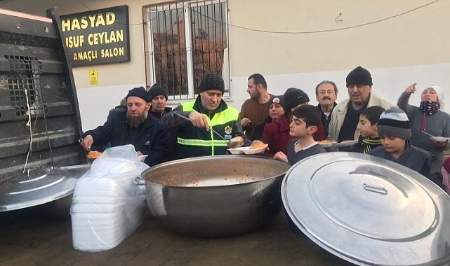 Gölcük'ten deprem bölgelerine 41 tır yardım