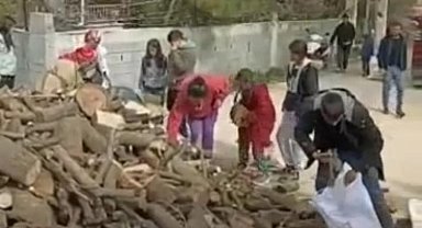 Gölcük'ten deprem bölgesine yakacak yardımı