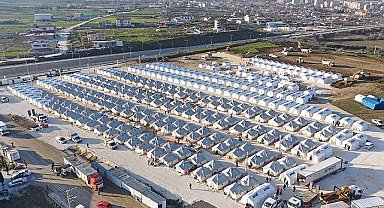 Hatay Defne'ye depremzedeler için çadır kent